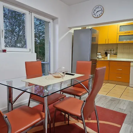 アパート F.r.i.e.n.d.s パラチン